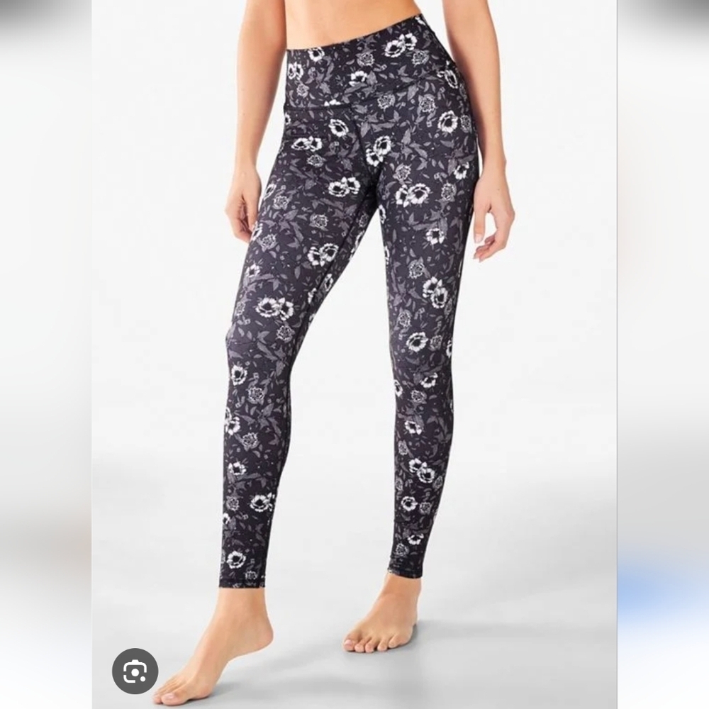 Fabletics Charcoal Floral Leggings..SIZE:S